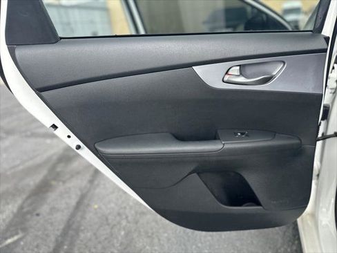 Used 2022 Kia Forte LXS image 16