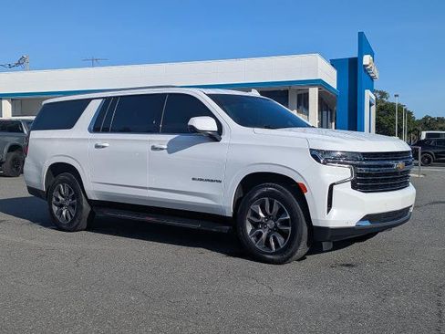 Certified 2024 Chevrolet Suburban LT w/ LT Signature Plus Package RWD image 2