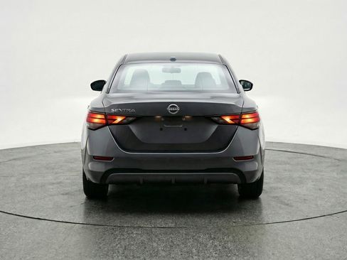 Used 2025 Nissan Sentra SV image 7