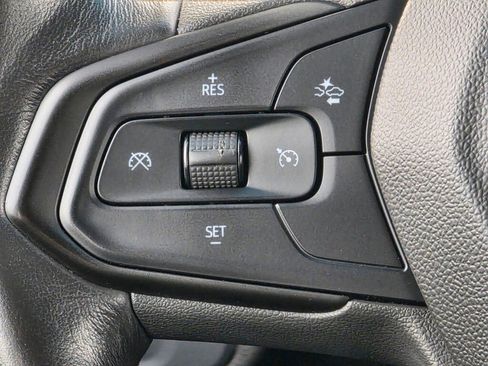 Used 2022 Chevrolet Bolt LT w/ Infotainment Package image 18