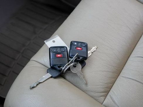 Used 2001 Ford F350 Lariat AWD/4WD image 49