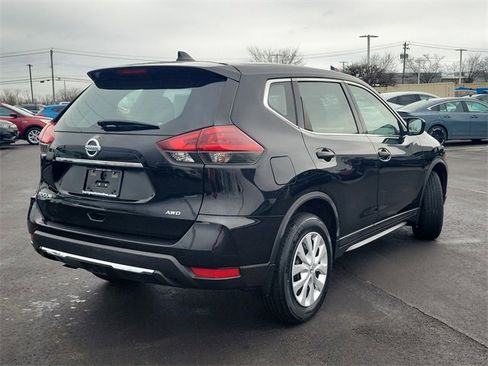 Used 2018 Nissan Rogue S image 7