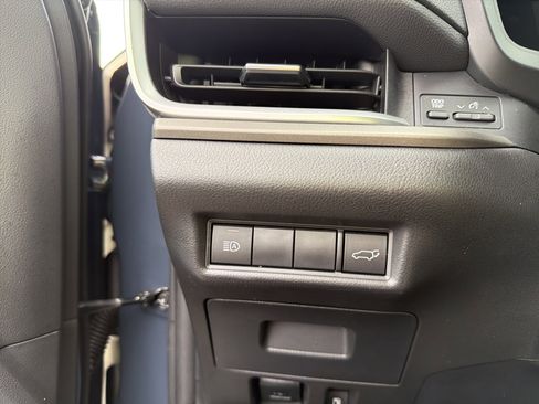 Used 2024 Toyota Grand Highlander AWD image 16