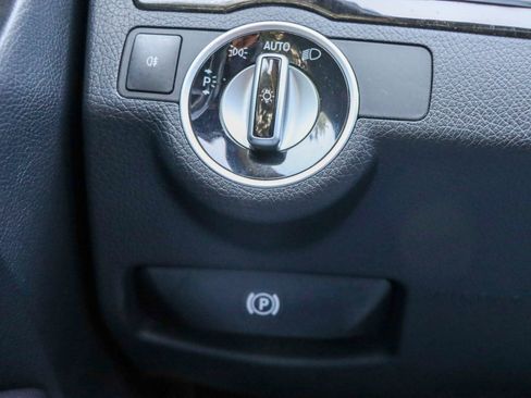 Used 2014 Mercedes-Benz E 350 Cabriolet image 35