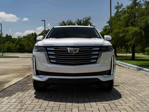 Used 2024 Cadillac Escalade Premium Luxury Platinum w/ LPO, Floor Liner Package AWD/4WD image 3