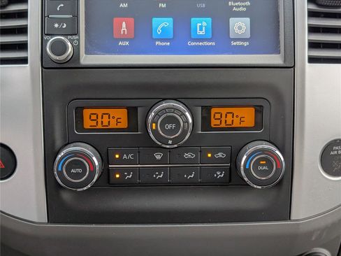 Used 2021 Nissan Frontier SV w/ Midnight Edition Floor Mats image 24