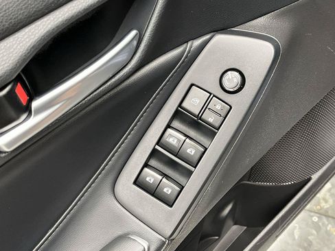Used 2020 Toyota Avalon XLE w/ Carpet Mat Package FWD image 7