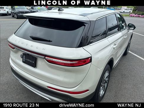 Certified 2024 Lincoln Corsair AWD image 8