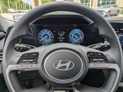 Certified 2024 Hyundai Elantra Blue FWD image 24