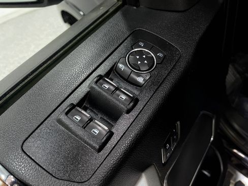 Used 2018 Ford F150 Lariat w/ Equipment Group 502A Luxury AWD/4WD image 16
