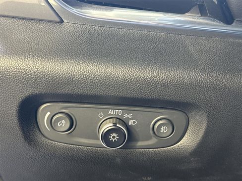 Used 2019 Chevrolet Traverse LT image 26