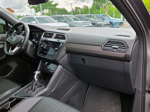 Certified 2023 Volkswagen Tiguan SE R-Line FWD image 57