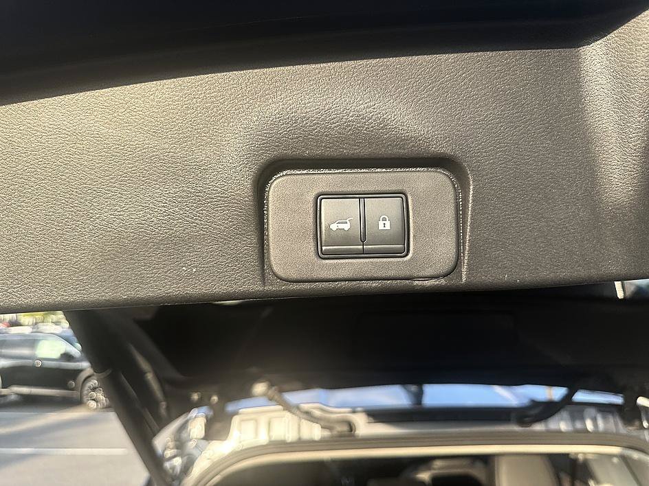 Certified 2023 Nissan Rogue SV w/ SV Premium B Package FWD image 20