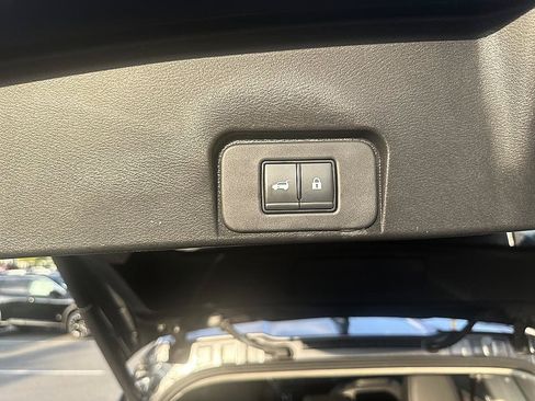 Certified 2023 Nissan Rogue SV w/ SV Premium B Package FWD image 20