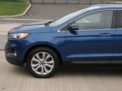 Used 2020 Ford Edge Titanium AWD/4WD image 7