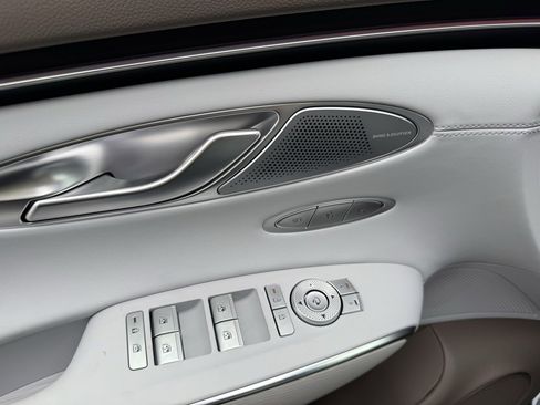 Used 2026 Genesis GV70 2.5T Advanced image 25