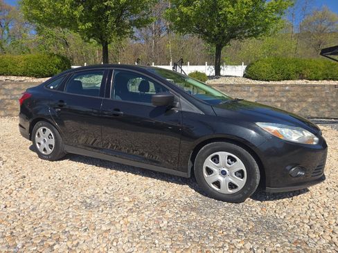 Used 2014 Ford Focus S FWD image 8