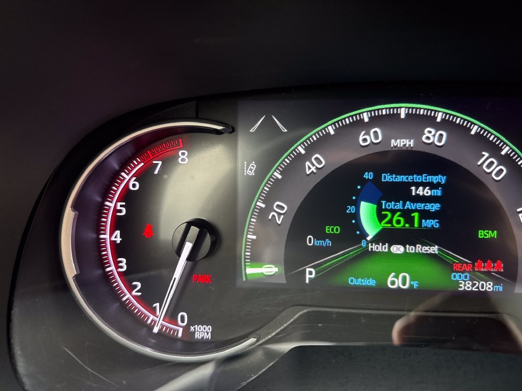 Used 2020 Toyota RAV4 Limited AWD/4WD image 29