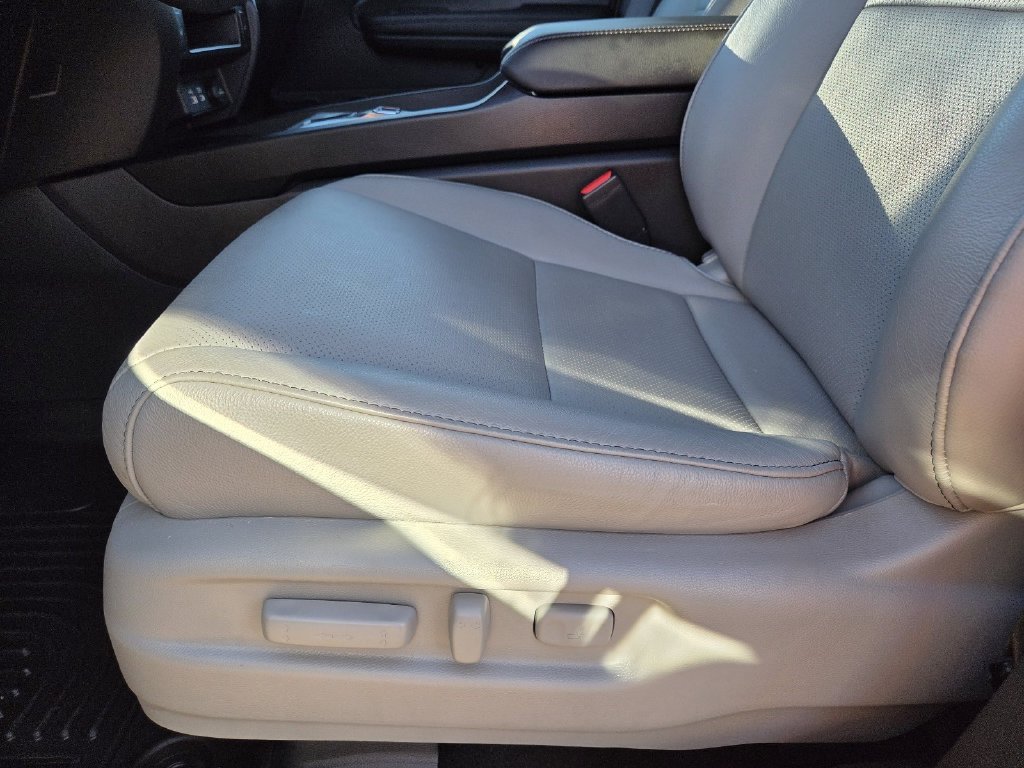 Certified 2024 Honda Passport EX-L image 15