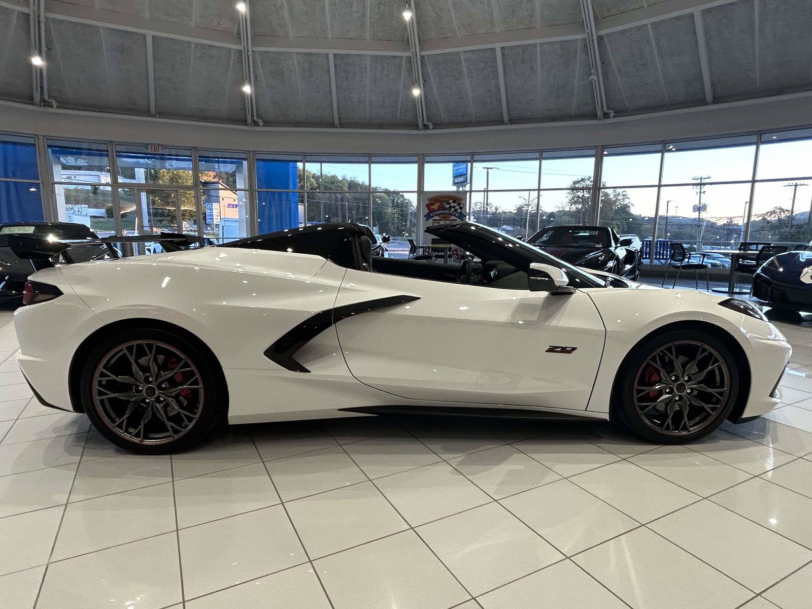 Used 2023 Chevrolet Corvette Stingray Premium Conv RWD image 8