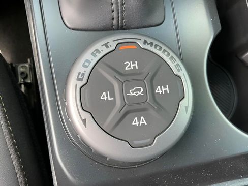 New 2025 Ford Bronco Badlands w/ Sasquatch Package image 37