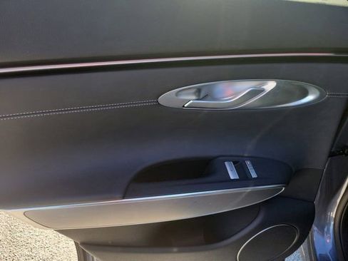 Used 2026 Genesis GV70 2.5T Select image 11