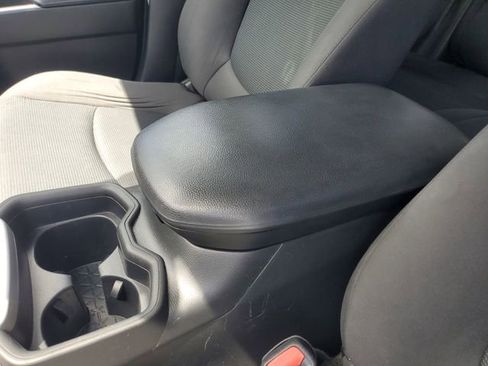 Used 2021 Toyota RAV4 LE FWD image 30