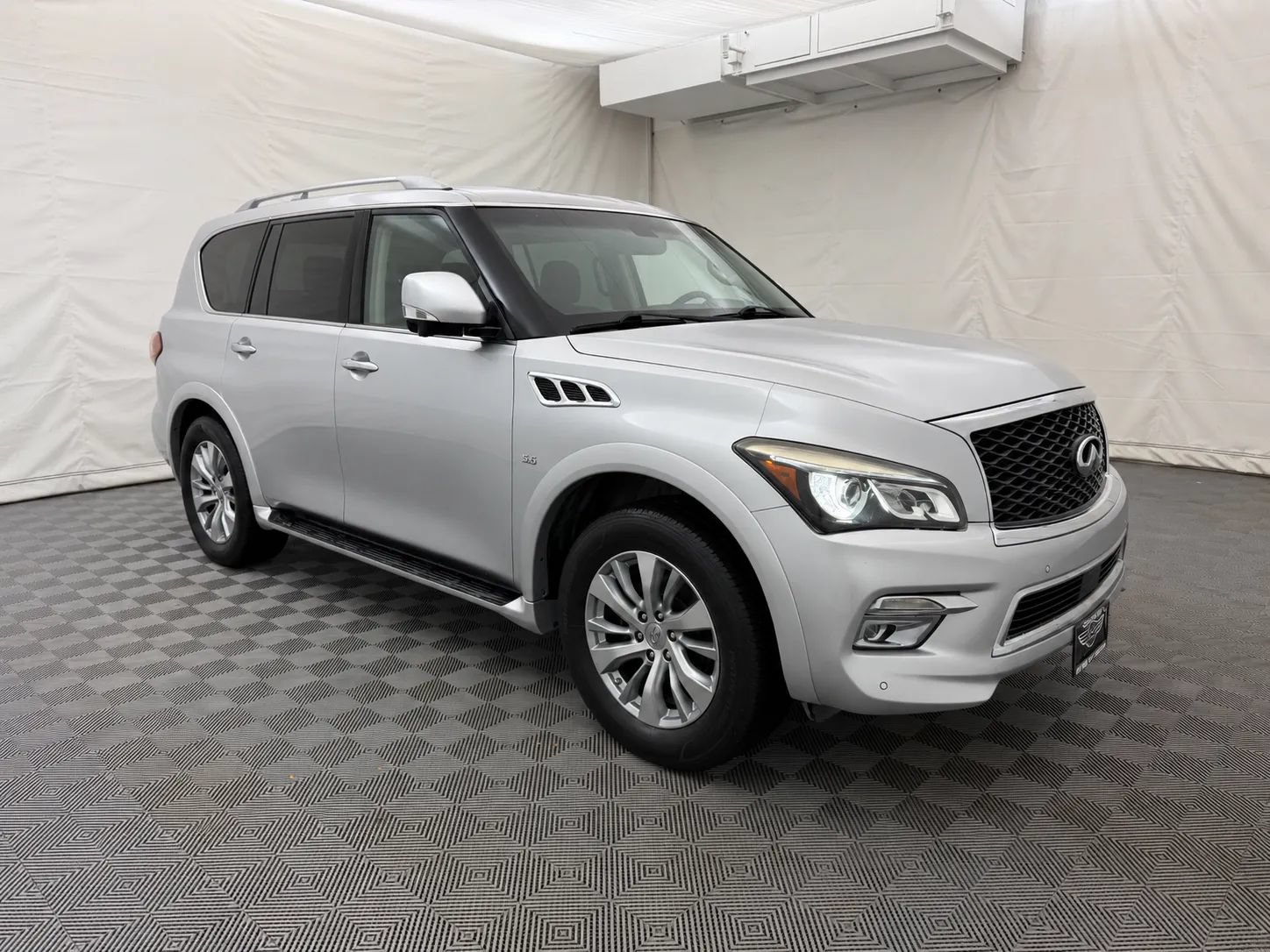 Used 2016 INFINITI QX80 2WD image 4