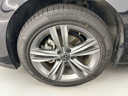 Used 2024 Volkswagen Jetta SE FWD image 35