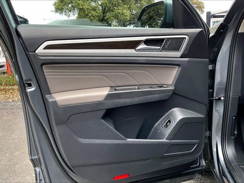 Certified 2023 Volkswagen Atlas SE image 22