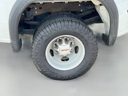 Used 2024 GMC Sierra 3500 Pro AWD/4WD image 30