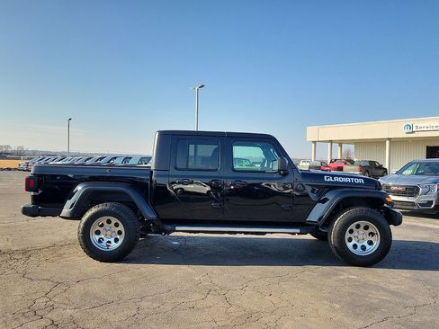 Used 2024 Jeep Gladiator Sport image 6