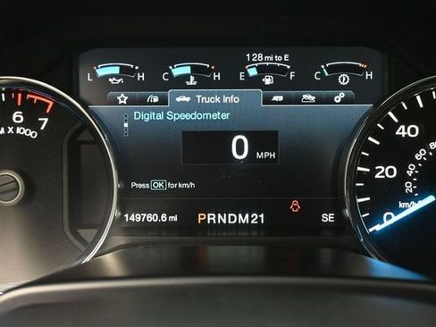 Used 2015 Ford F150 Platinum w/ Equipment Group 701A Luxury AWD/4WD image 30