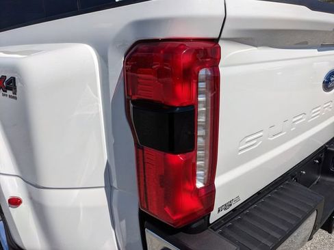 Used 2025 Ford F450 Lariat w/ Lariat Ultimate Package image 11