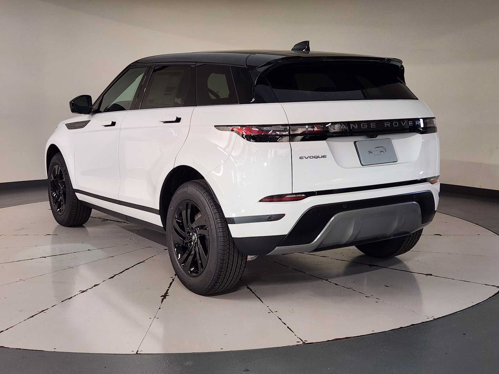 New 2026 Land Rover Range Rover Evoque S AWD/4WD image 6