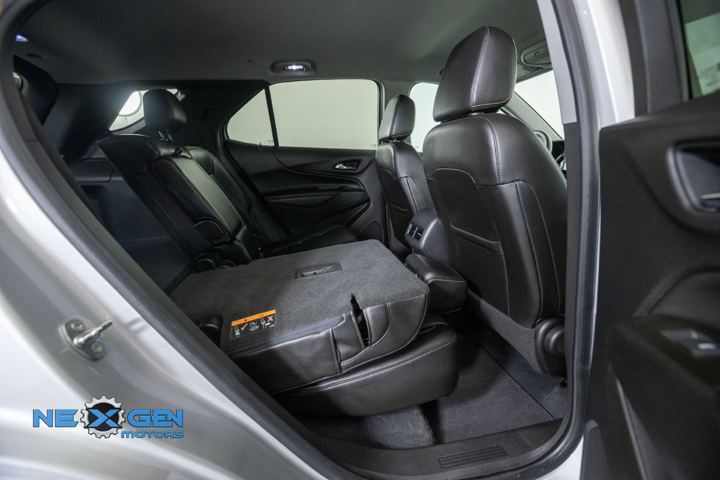 Used 2021 Chevrolet Equinox Premier AWD/4WD image 36