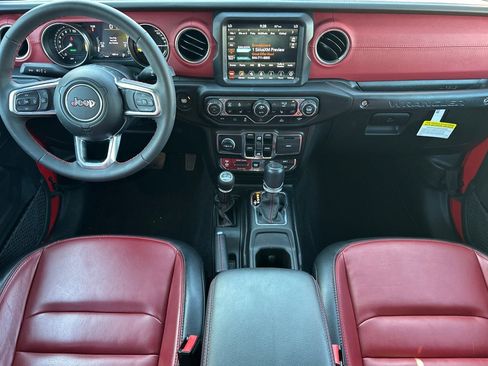 Used 2023 Jeep Wrangler Unlimited Rubicon 4xe image 14