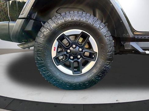 Used 2022 Jeep Wrangler Unlimited Rubicon w/ Steel Bumper Group AWD/4WD image 35