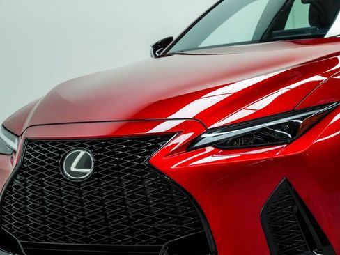 Used 2024 Lexus IS 350 F Sport RWD image 2