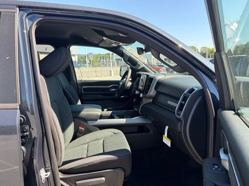 New 2026 RAM 1500 4x4 Crew Cab image 26