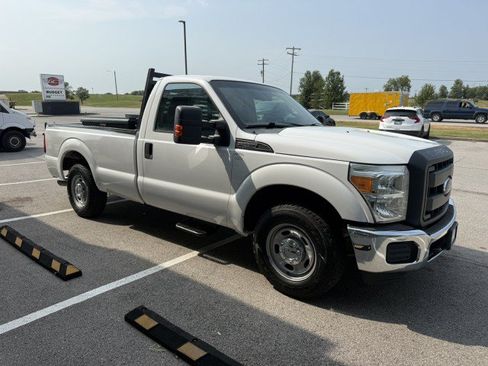Used 2011 Ford F250 XL w/ PWR Equipment Group RWD image 3