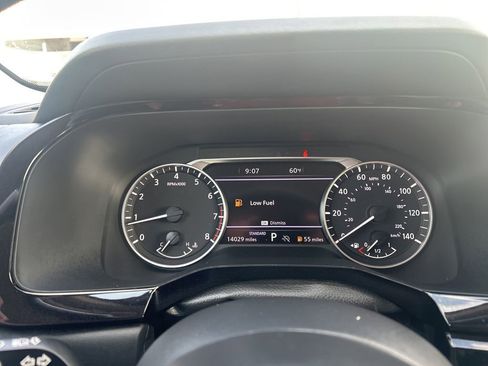 Certified 2025 Nissan Pathfinder SL FWD image 18