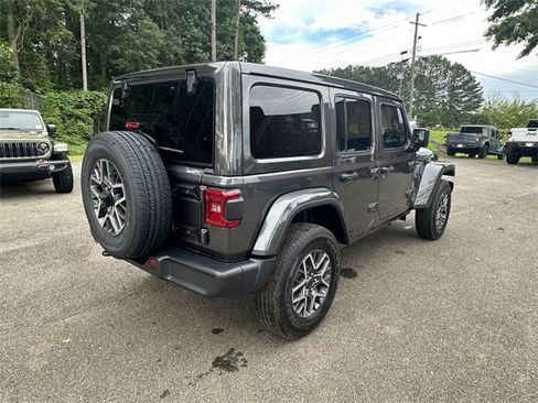 New 2025 Jeep Wrangler Sahara image 5
