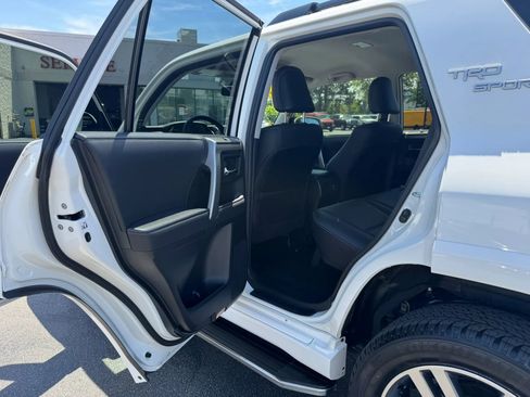 Used 2022 Toyota 4Runner TRD Sport AWD/4WD image 60