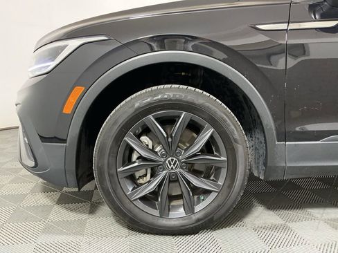 Used 2023 Volkswagen Tiguan SE image 8