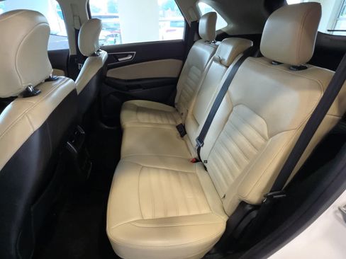 Used 2017 Ford Edge SEL w/ Equipment Group 201A AWD/4WD image 29