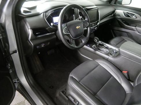 Used 2023 Chevrolet Traverse LT AWD/4WD image 14