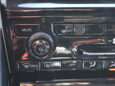 Used 2022 Jeep Grand Cherokee L Limited image 33