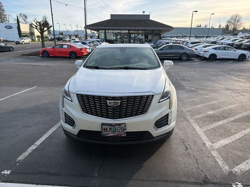 Used 2021 Cadillac XT5 Premium Luxury w/ Platinum Package image 2