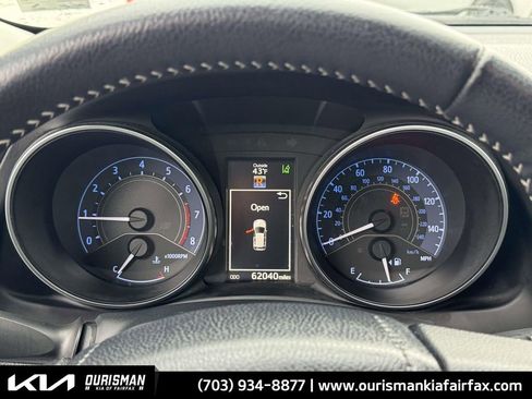 Used 2018 Toyota Corolla iM image 17